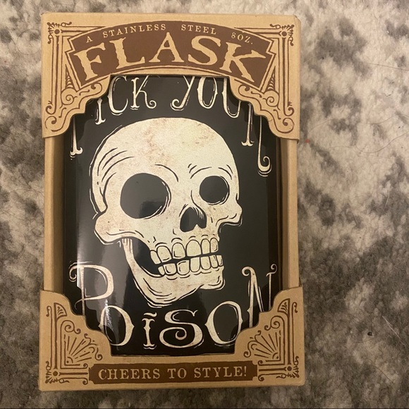 NEW - pick your poison flask - perfect gift! - Picture 2 of 3